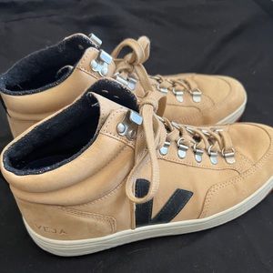Veja Tan mid-top sneakers, size 8, barley worn